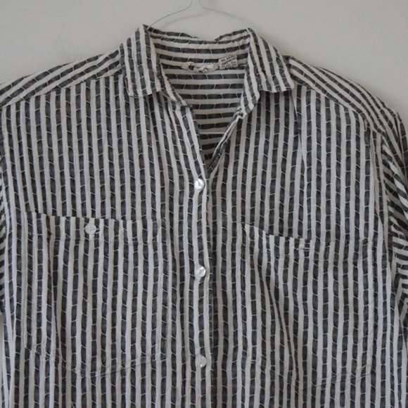 KIIAZANA Vintage Cotton Fine Woven Pinstripe T-shirt | Size S - Picture 4 of 7